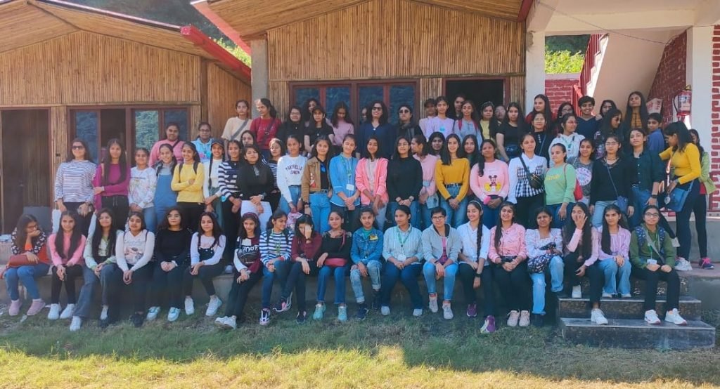 Students of St Mary's School, Hisar, Haryana at Tiger Estate, Mohanchatti