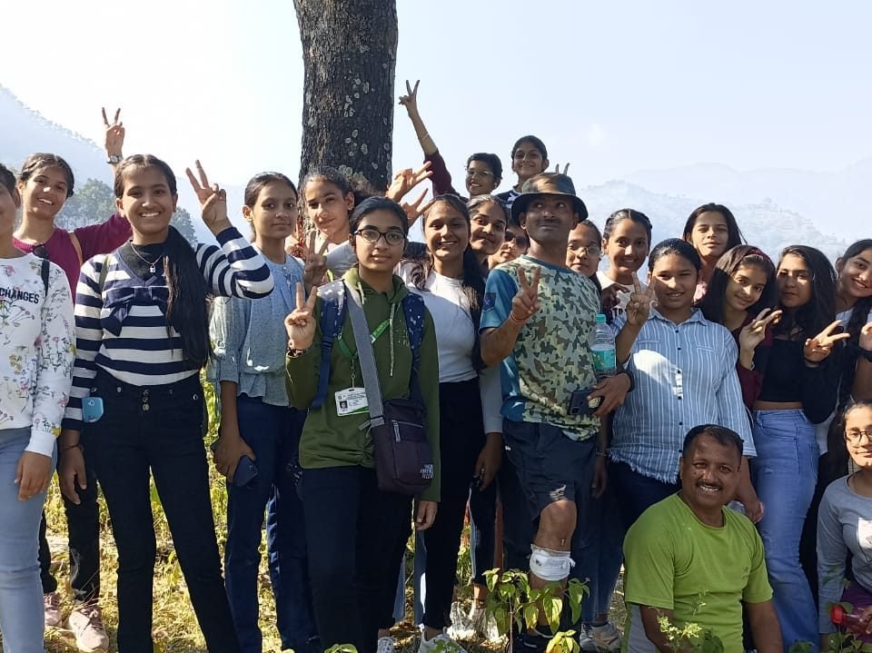 Major Rakesh Sharma and students of St Mary's School